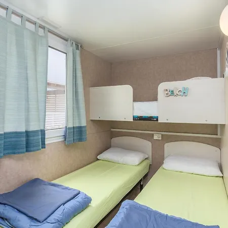 West Coast Mobilhome With Xxl Terrace Holiday park