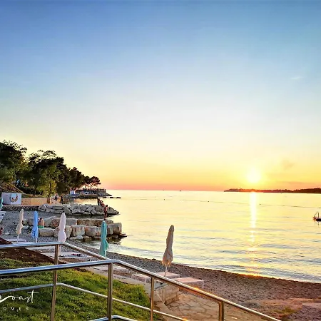 Village de vacances West Coast Mobilhome With Xxl Terrace Tar-Vabriga