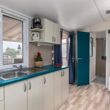 West Coast Mobilhome With Xxl Terrace Village de vacances
