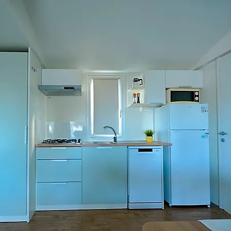 Prázdninový areál West Coast Mobilhome With Xxl Terrace Poreč